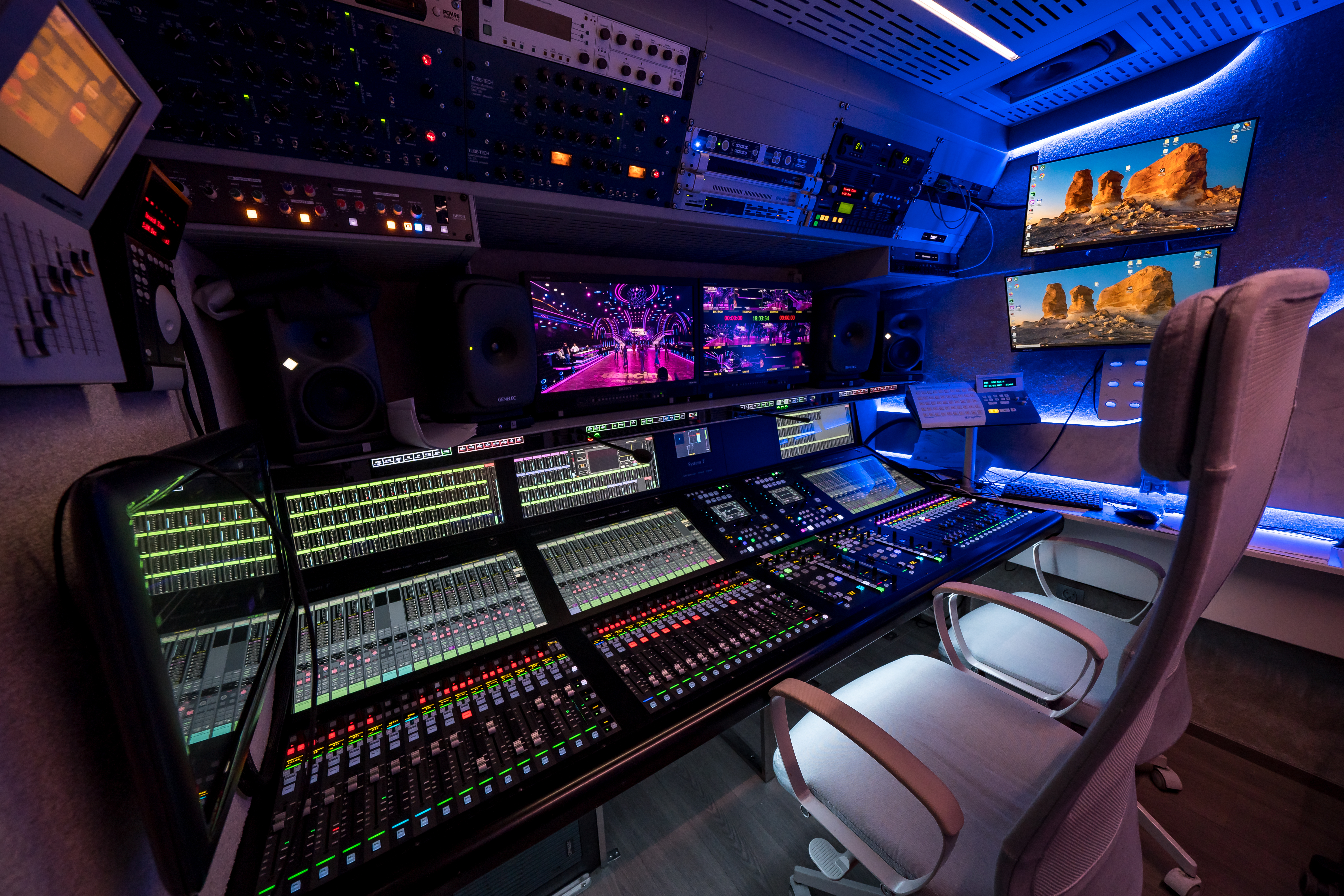 Wóz UHD6 Telewizji Polsat | Solid State Logic | Focusrite | Sony | EVS | Genelec | Neumann | Riedel |