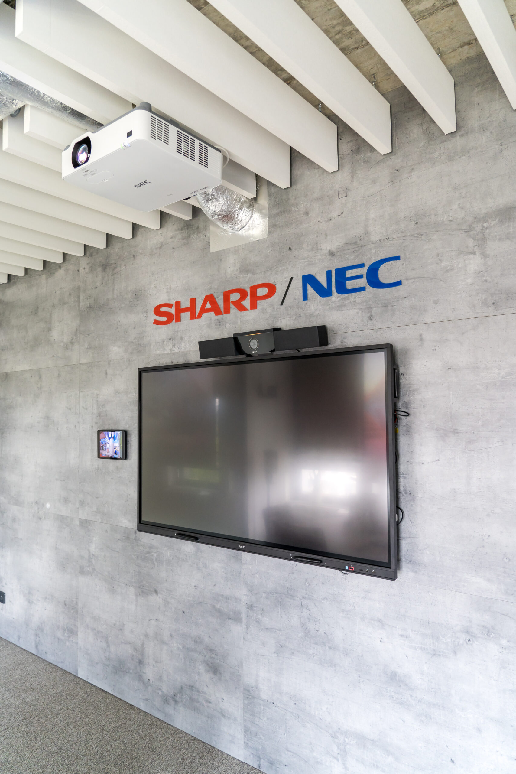Wywiad Bartłomiej Płuciennik i Paweł Kołodziejczyk, Sharp NEC Display Solutions