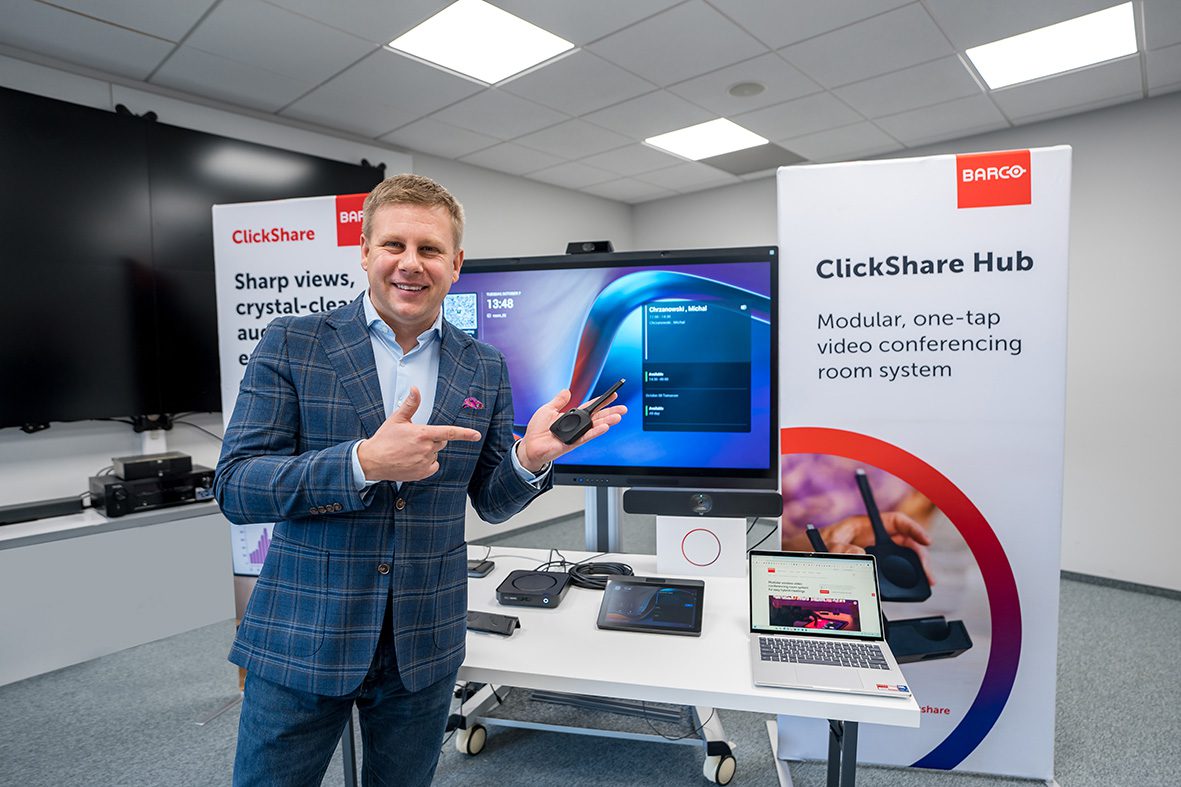 Barco ClickShare Hub.Łukasz Niegowski, Sales Director MX, Middle East & CEE-T.