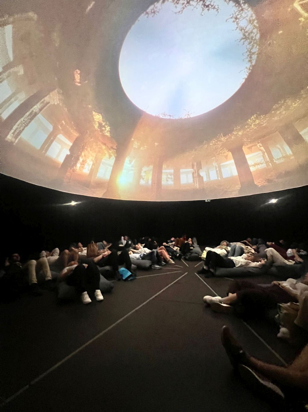 Projekcja sferyczna Optoma